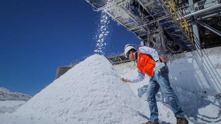 El precio del litio se hunde en el mercado internacional y Chile prende las alarmas